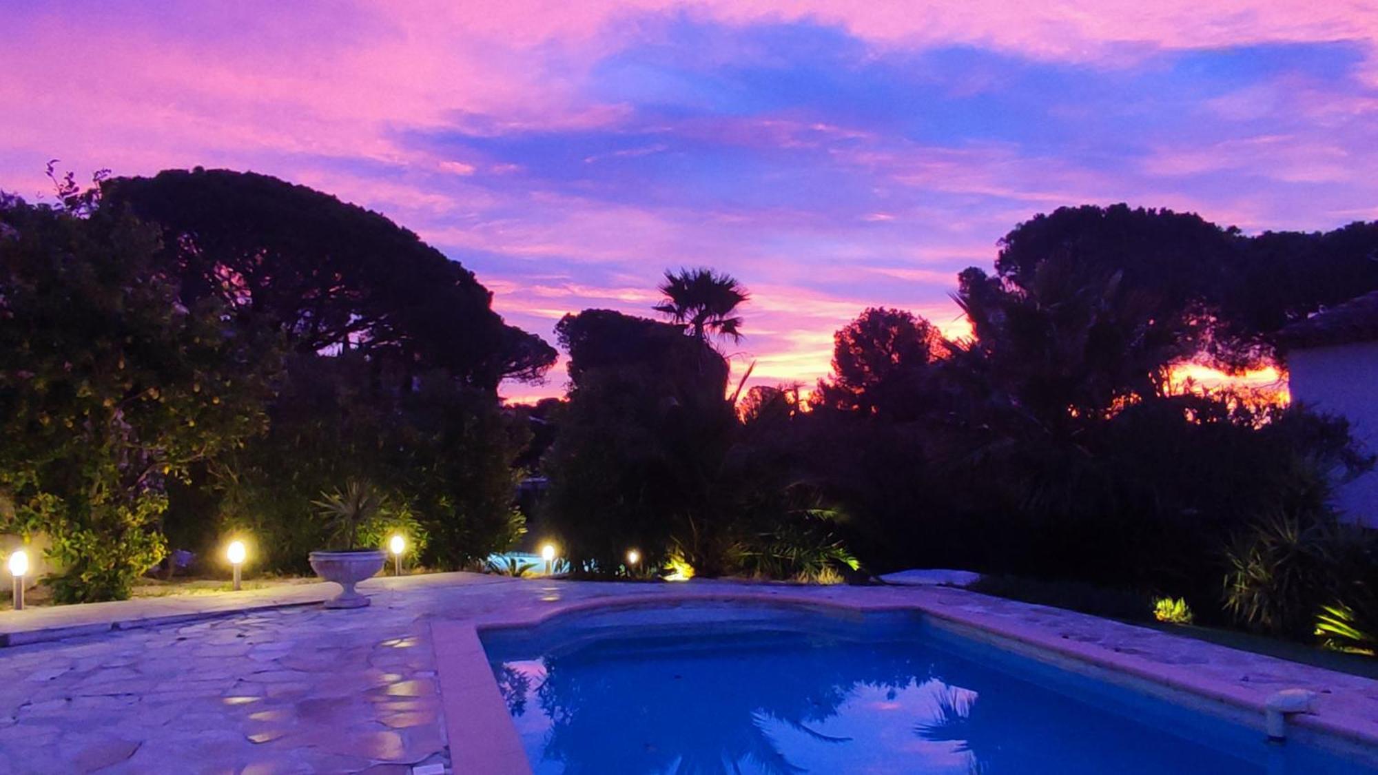 Grand Appartement Dans Maison Avec Piscine Privee Frejus Luaran gambar