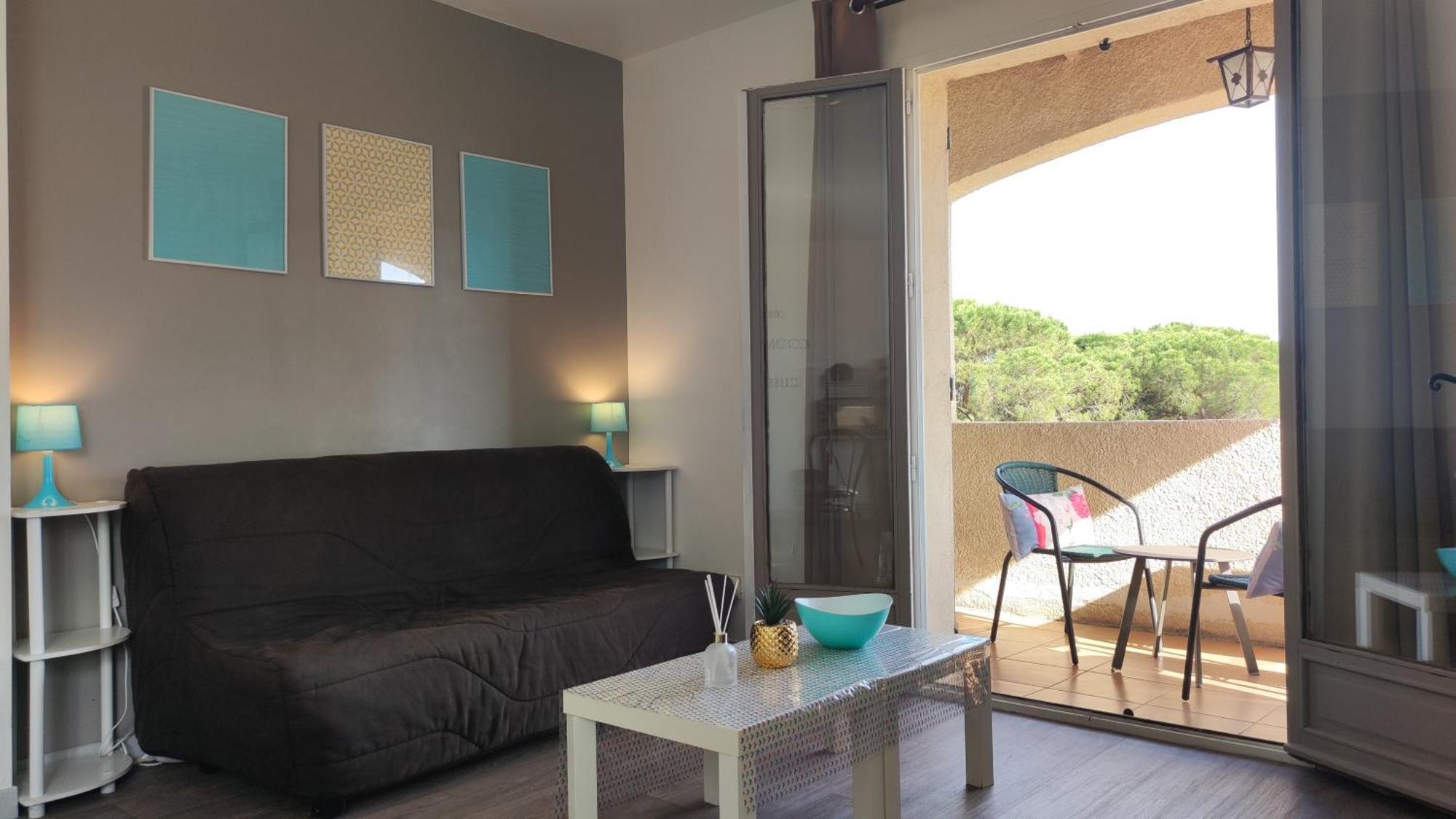 Grand Appartement Dans Maison Avec Piscine Privee Frejus Luaran gambar
