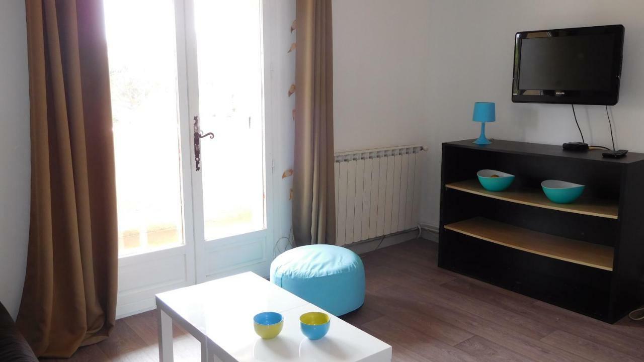 Grand Appartement Dans Maison Avec Piscine Privee Frejus Luaran gambar