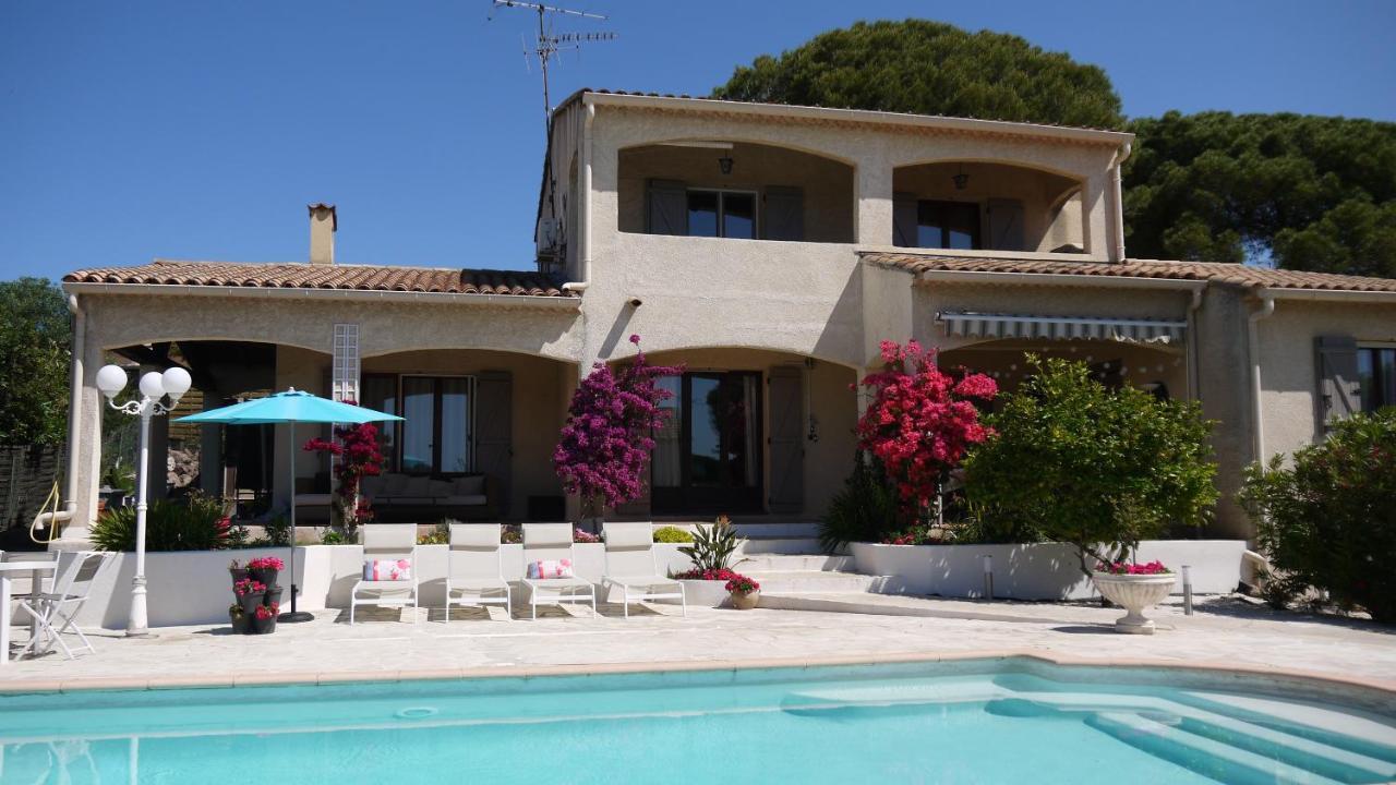 Grand Appartement Dans Maison Avec Piscine Privee Frejus Luaran gambar